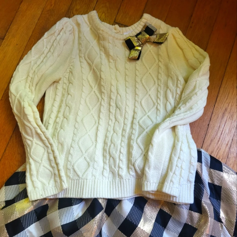 Gymboree Cream And Black Skirt And Sweater Set Size 6